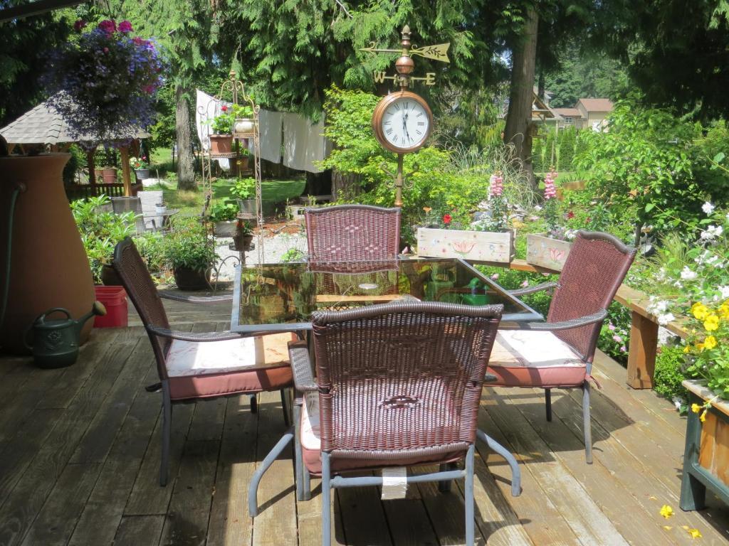 Tea Cozy Bed & Breakfast Qualicum Beach Exterior photo