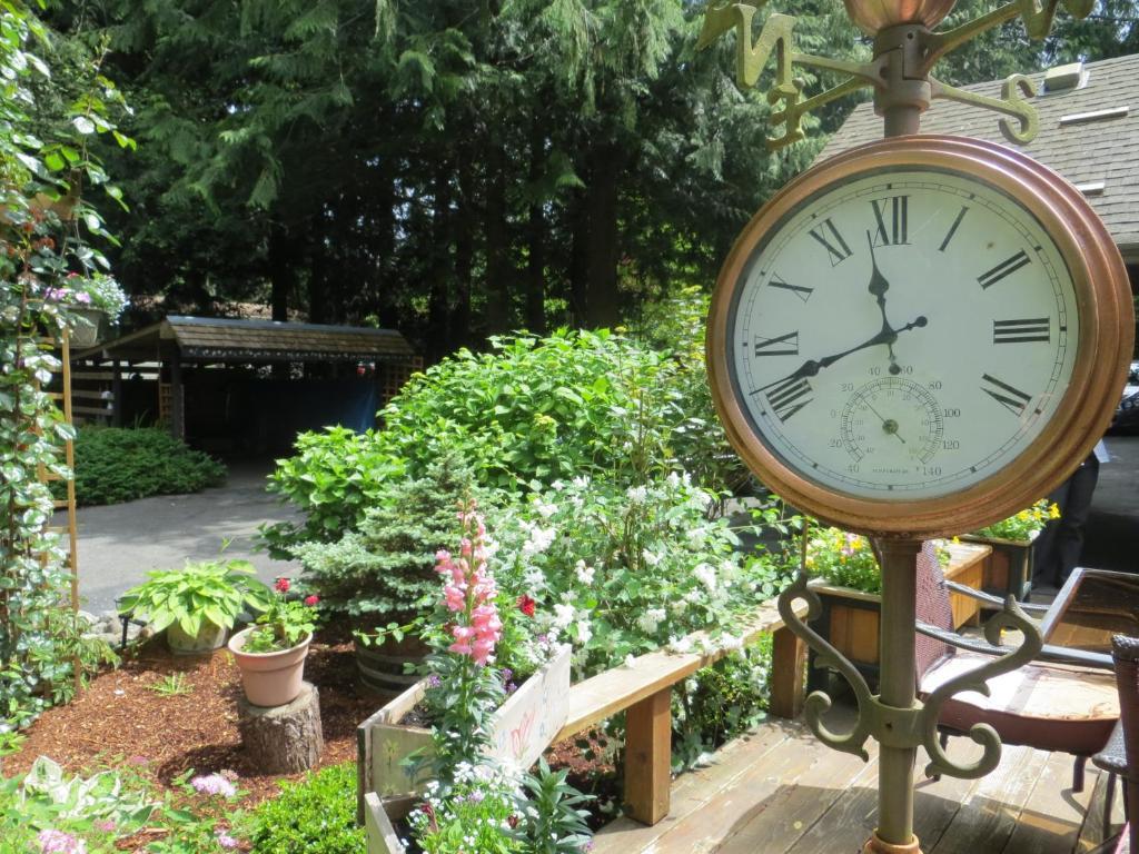 Tea Cozy Bed & Breakfast Qualicum Beach Exterior photo
