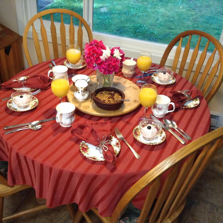 Tea Cozy Bed & Breakfast Qualicum Beach Exterior photo