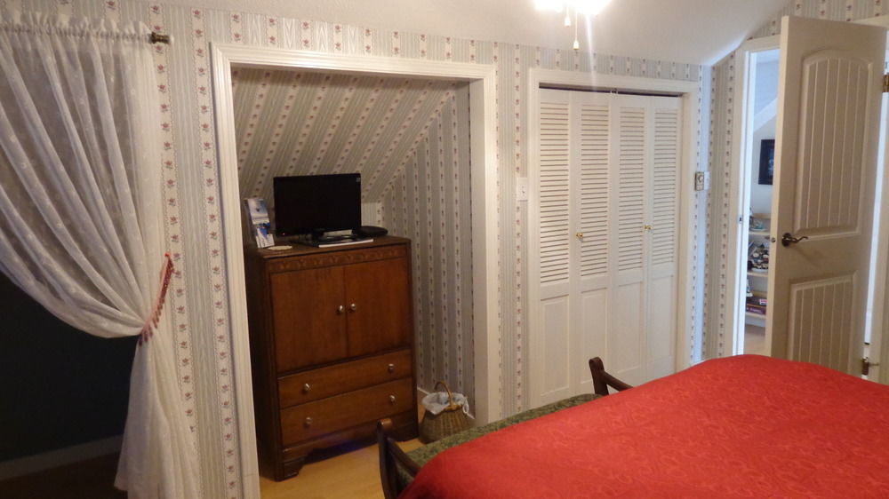 Tea Cozy Bed & Breakfast Qualicum Beach Exterior photo