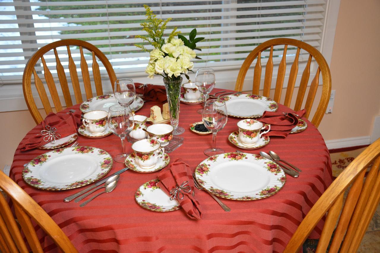 Tea Cozy Bed & Breakfast Qualicum Beach Exterior photo