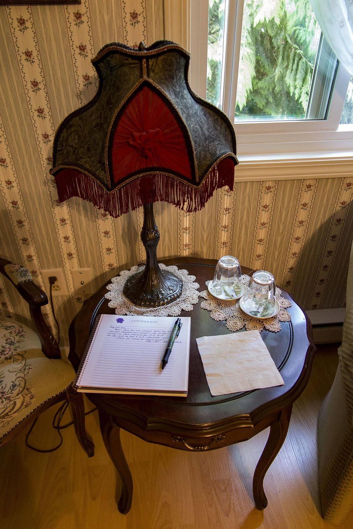 Tea Cozy Bed & Breakfast Qualicum Beach Exterior photo