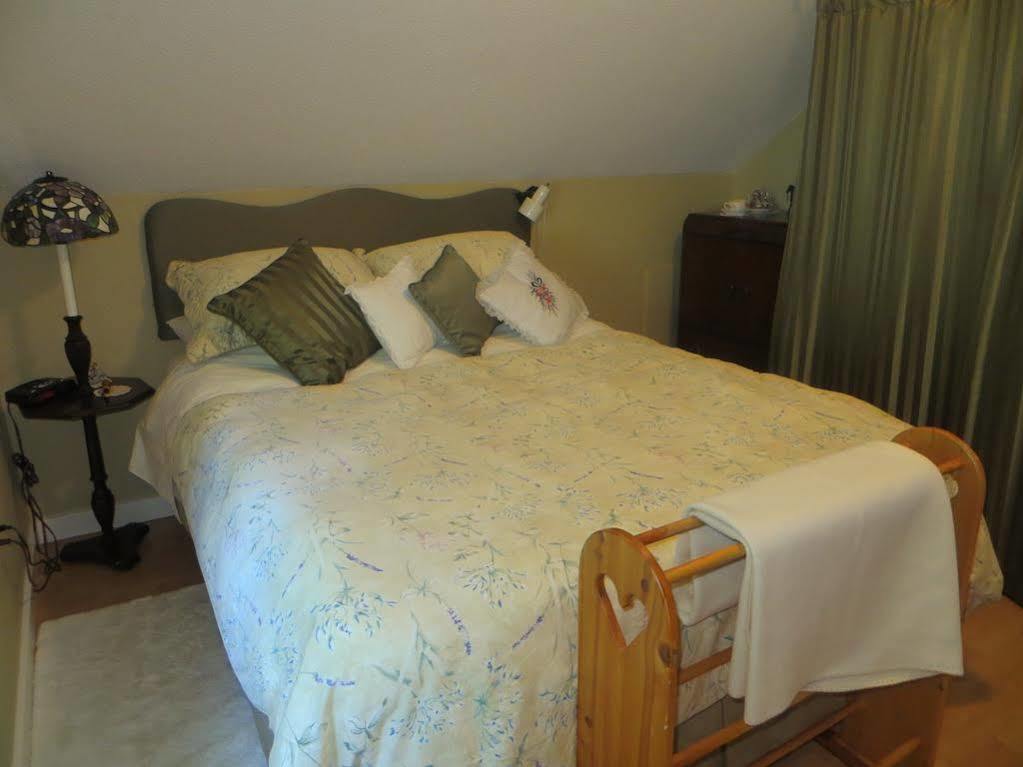 Tea Cozy Bed & Breakfast Qualicum Beach Exterior photo